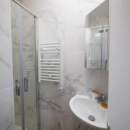 Chic En Plein Centre-ville Appartamento Romilly-sur-Seine